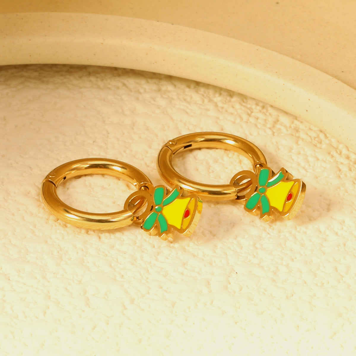 Boucles d'oreilles pendantes pour femme avec motif couronne festive
