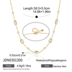 Collier pour femme en acier inoxydable avec détails en cristal étincelants