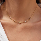 Collier pour femme avec zircons et fermoir réglable