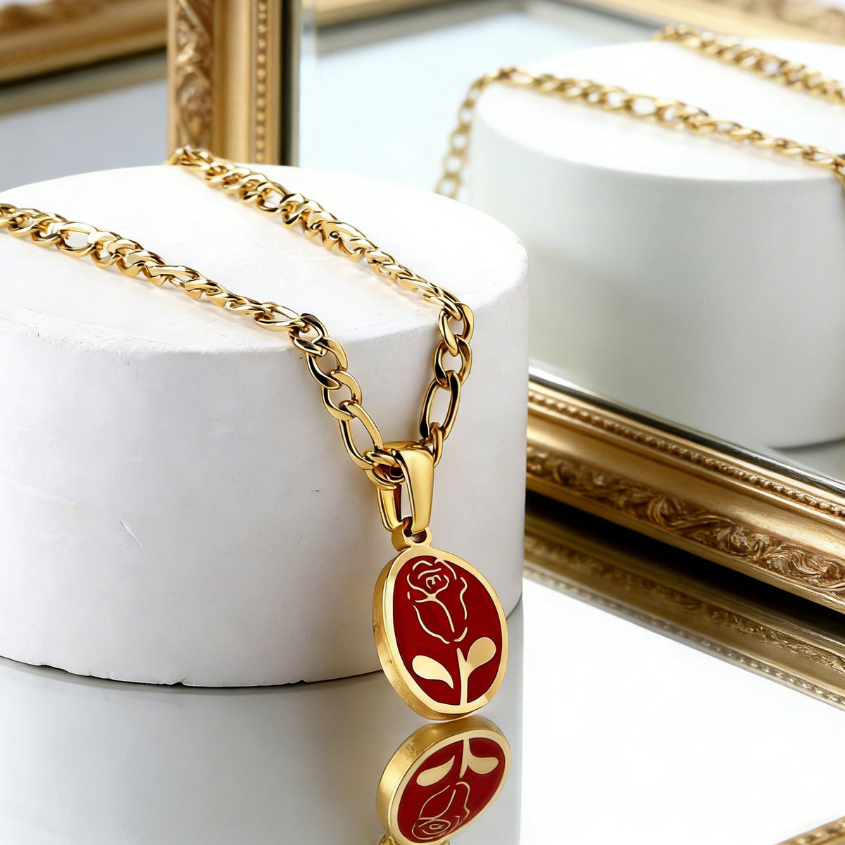 Collier pour femme avec pendentif rose et chaîne en acier inoxydable plaqué or