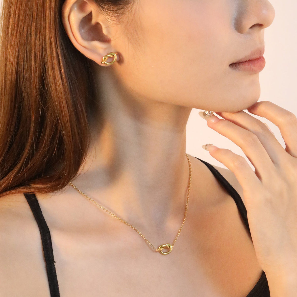 Parure de bijoux pour femme avec pendentif cœur noir