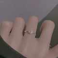 Bague fine pour femme avec motif rose