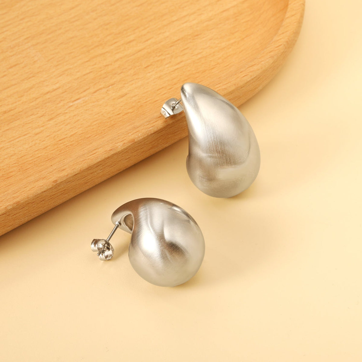 Boucles d'oreilles puces en acier inoxydable motif goutte