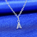 Collier pendentif initiale A pavé de zircone cubique