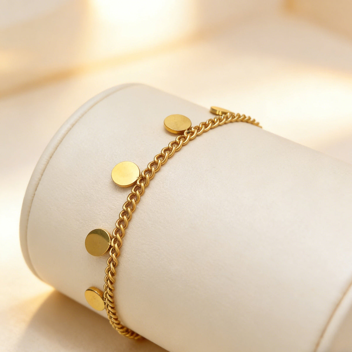 Bracelet élégant pour femme avec pendentifs ronds en acier inoxydable