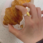 Bague pour femme design croissant en argent