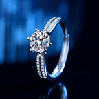 Bague de fiançailles pour femme avec zircon étincelant et détails élégants