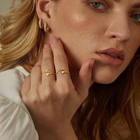 Bague pour femme avec pendentif cœur et lettre personnalisée