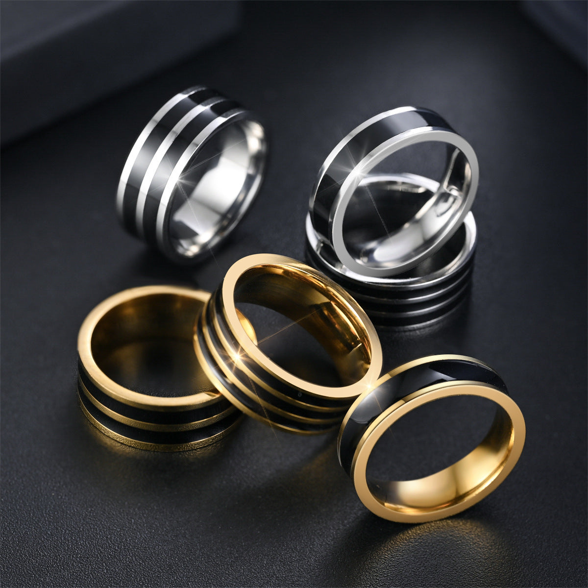 Bague pour homme en acier inoxydable avec accent noir