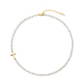 Collier ras-de-cou à perles fantaisie et croix
