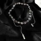 Collier ras-du-cou pour femme au design unique