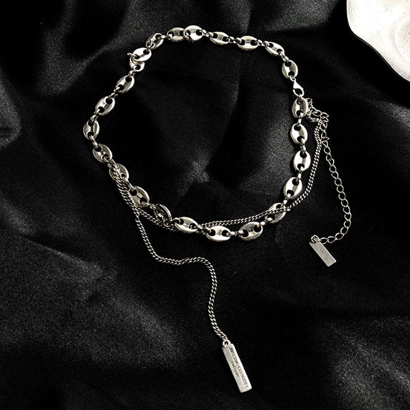 Collier ras-du-cou pour femme au design unique