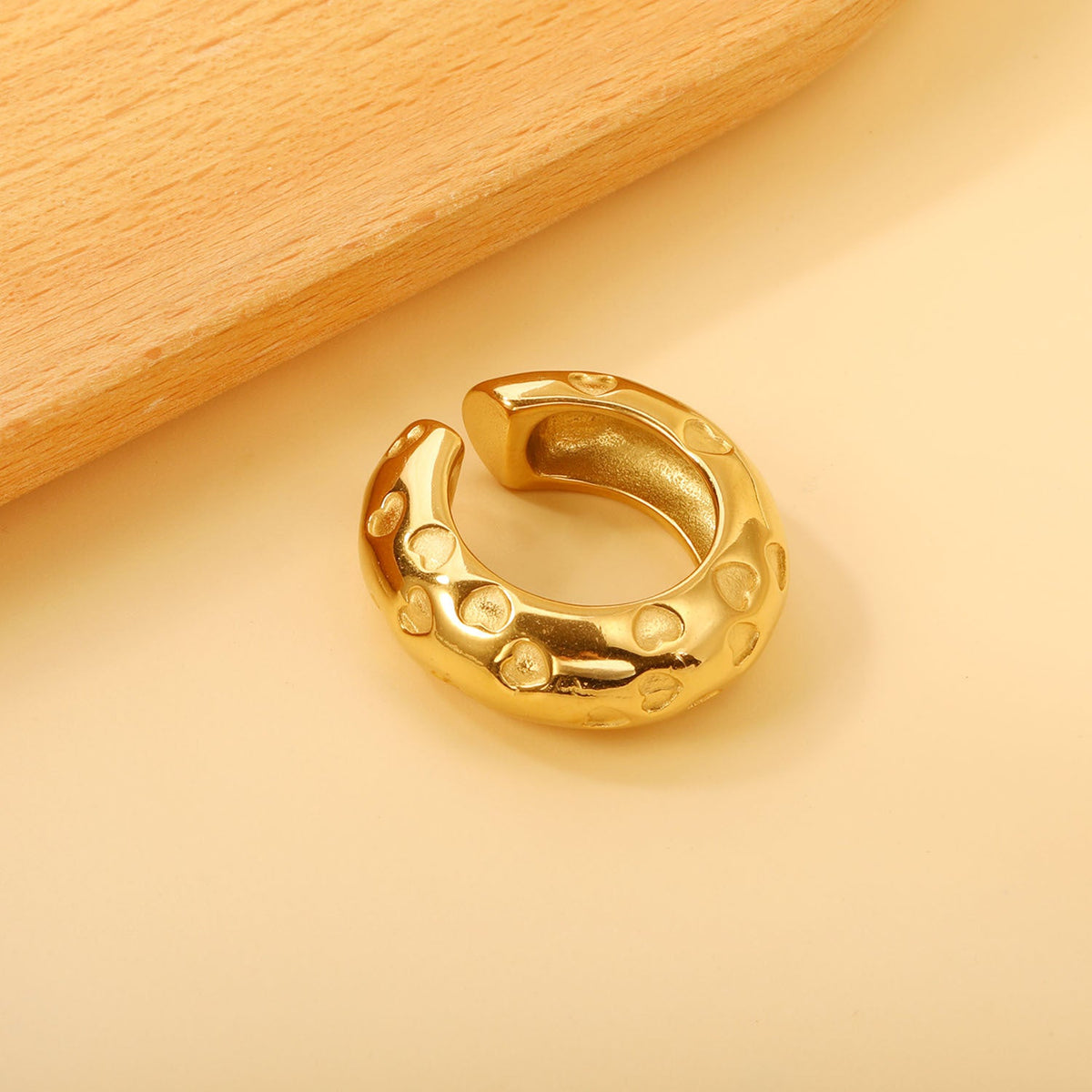 Boucles d'oreilles pendantes pour femme motif cœur doré