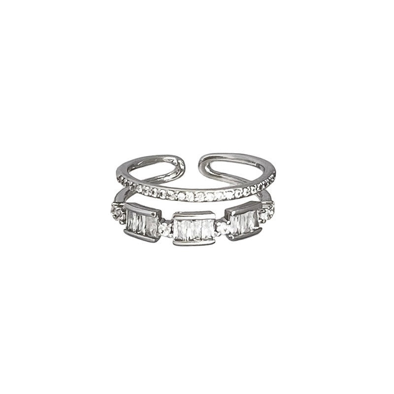 Bague ouverte pour femme avec zircons étincelants
