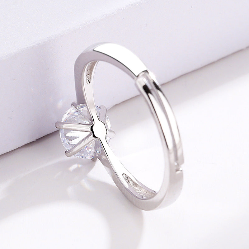 Bague pour femme avec zircon étincelant et design incurvé moderne