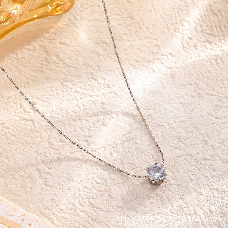 Collier pendentif en cristal élégant