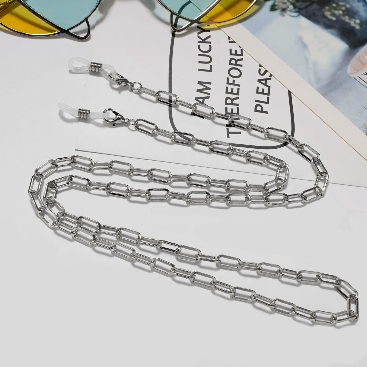 Chaîne de lunettes métallique