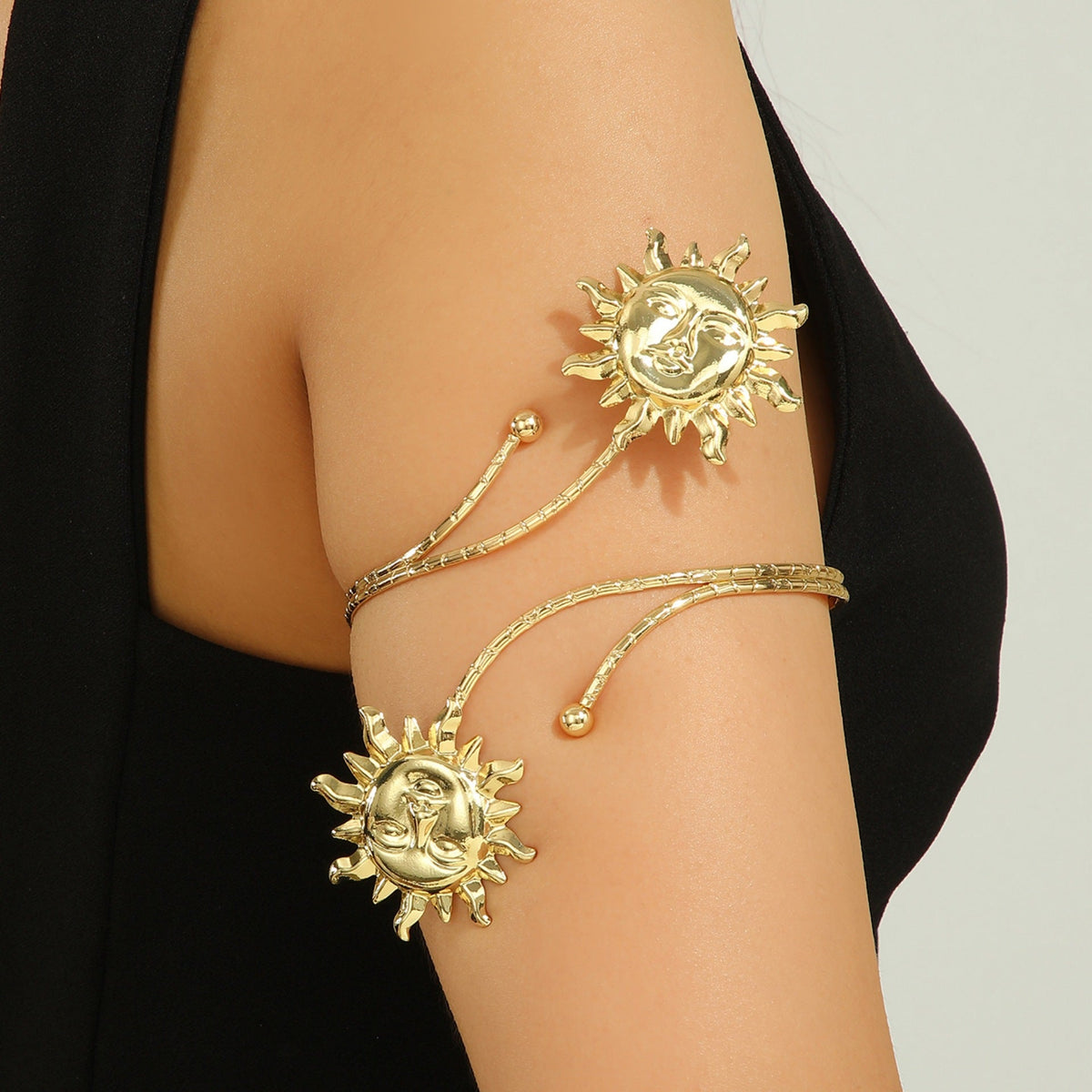 Bracelet rigide pour femme avec motifs floraux