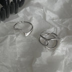 Bague ouverte pour femme au design incurvé élégant