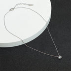 Collier délicat pour femme avec pendentif cristal étincelant