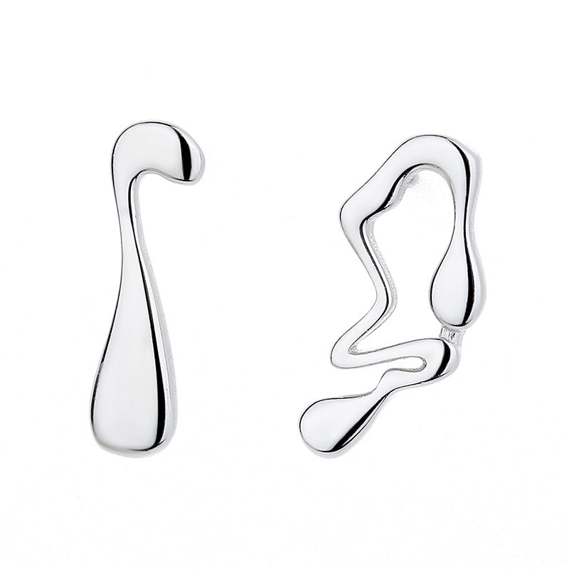 Boucles d'oreilles pour femme au design fluide créatif