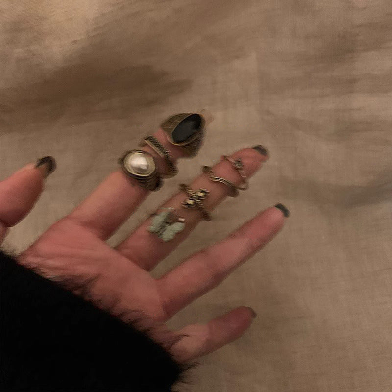 Bague pour femme avec onyx et design délicat