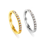 Bague pour femme avec zircones et finition dorée