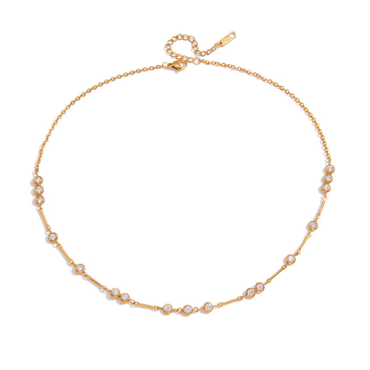 Collier pour femme avec zircone scintillante et design élégant en acier inoxydable
