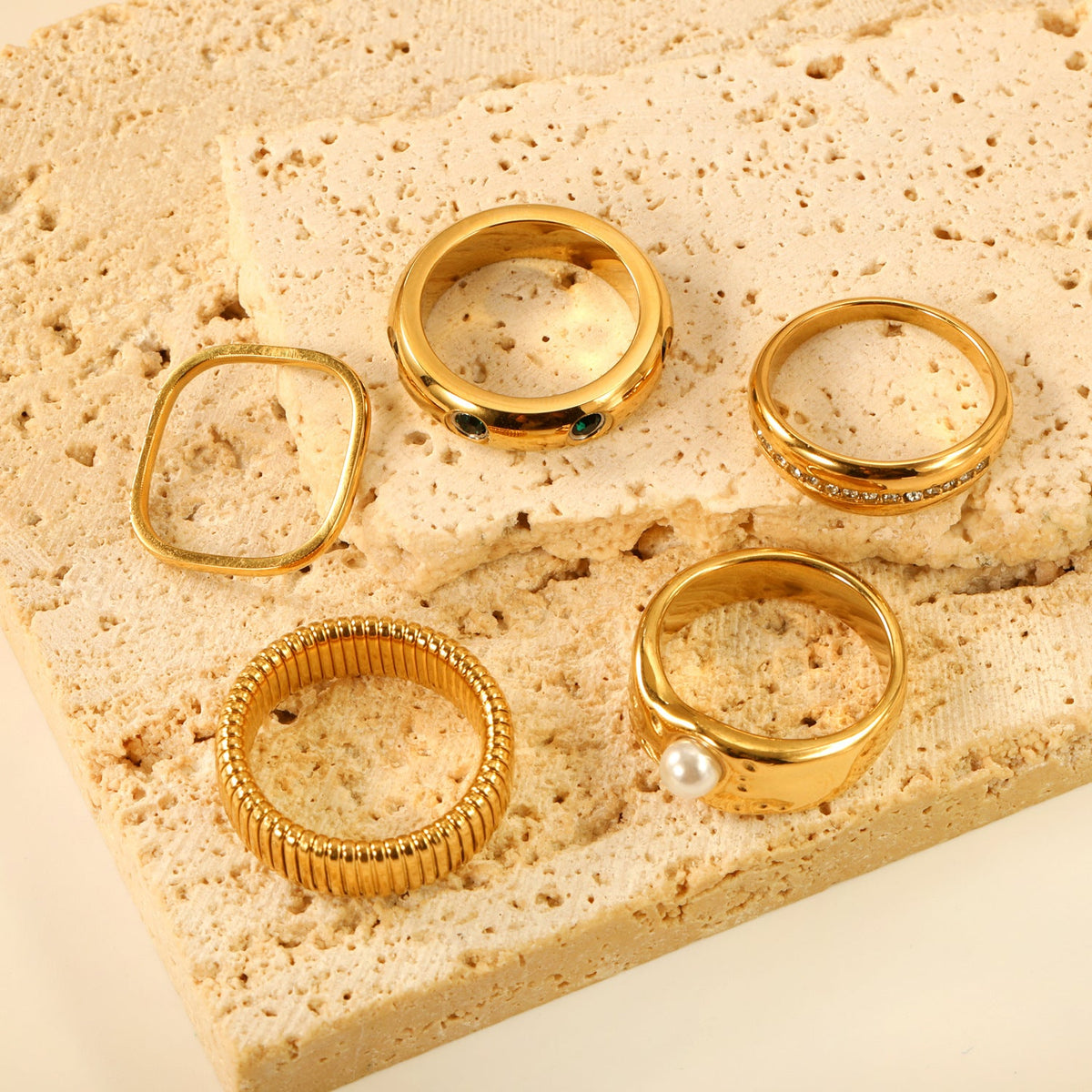 Bague pour femme avec perle et design unique