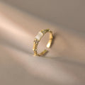 Bague pour femme design bambou avec accents étincelants