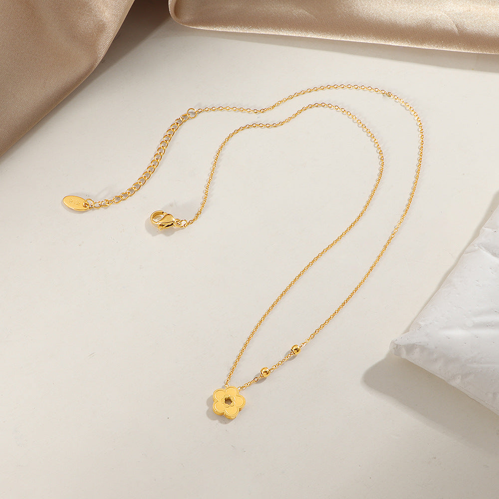 Collier pour femme avec pendentif motif floral