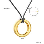 Collier pour femme avec pendentif anneau moderne et brillant en acier inoxydable