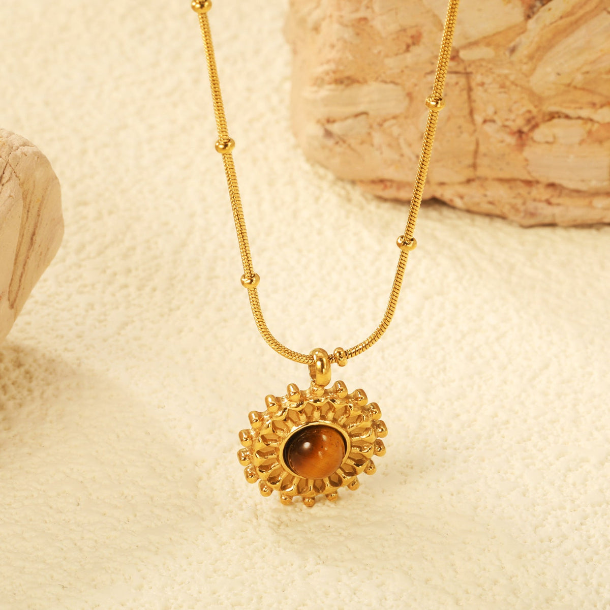 Collier pour femme avec pendentif soleil et chaîne réglable