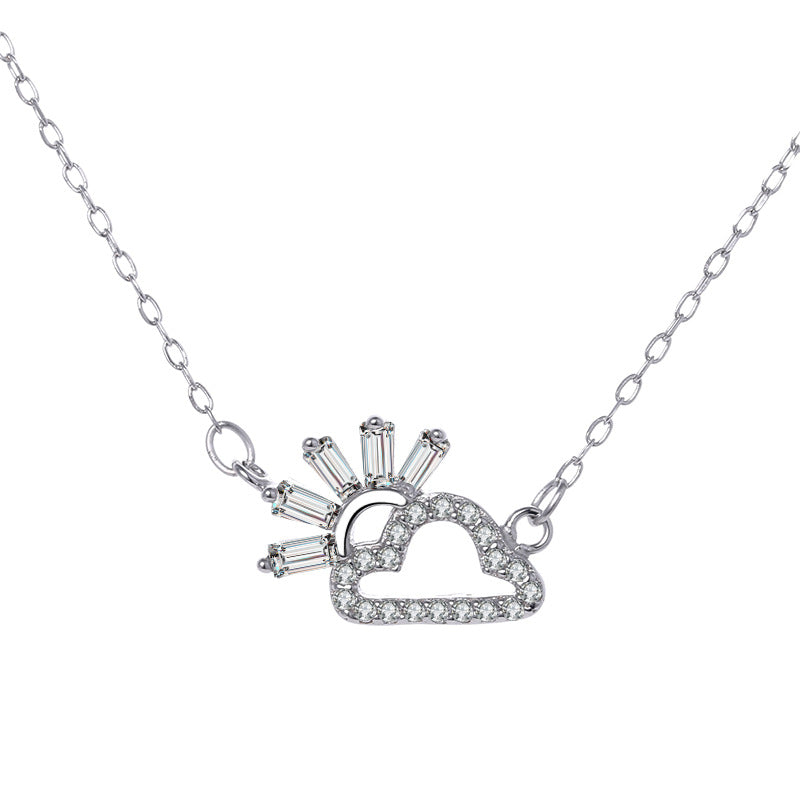 Collier pour femme avec pendentif nuage et soleil en zircon