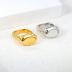 Bague tendance pour femme en acier inoxydable au design incurvé