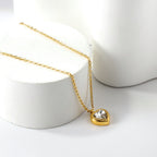 Collier pour femme avec pendentif cœur en acier inoxydable doré et zircon