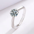 Bague pour femme avec zircon étincelant et design incurvé moderne