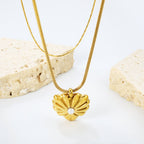 Collier pour femme avec pendentif cœur scintillant en acier plaqué or