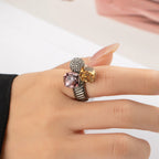 Bague pour femme avec cristaux colorés et design en spirale