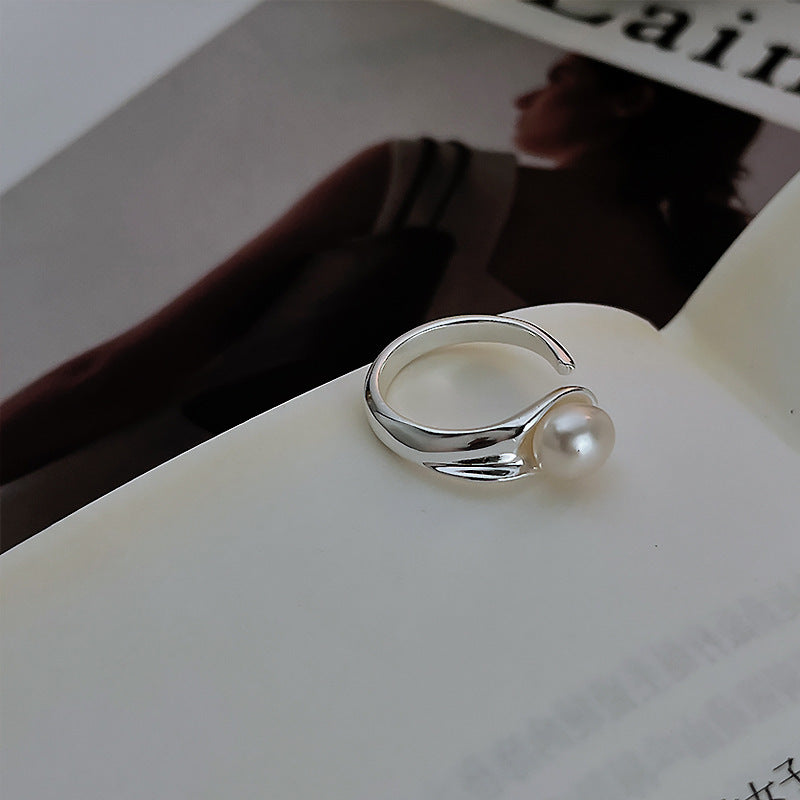 Bague en acier inoxydable pour femme avec perle
