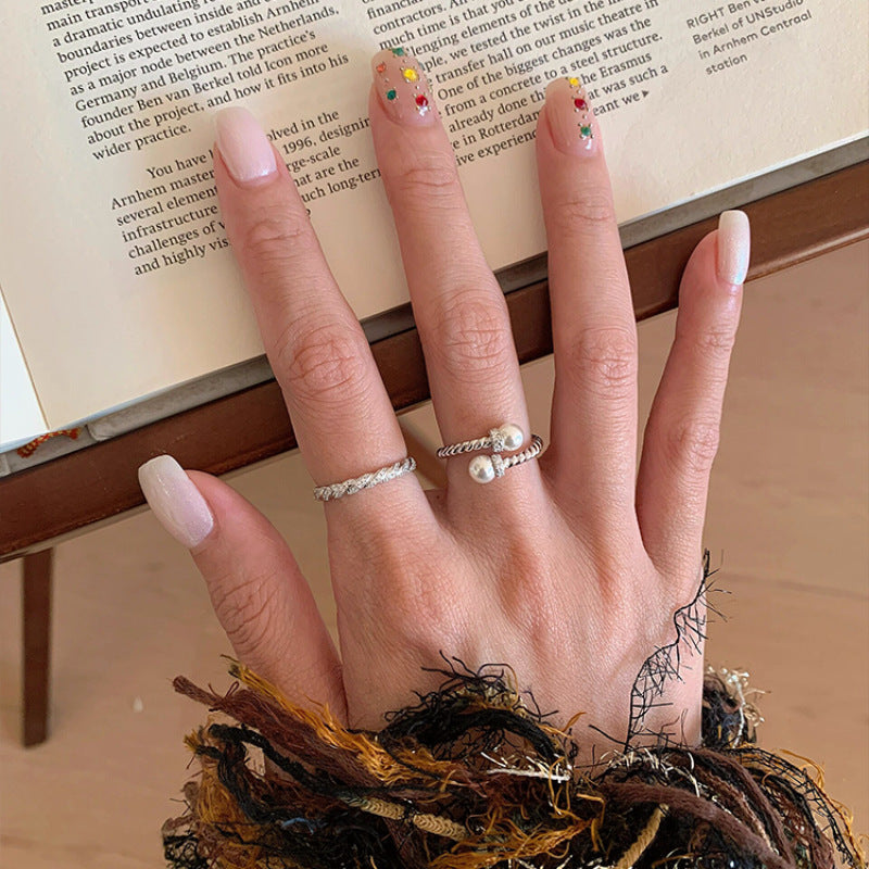 Bague pour femme avec perles et zircons