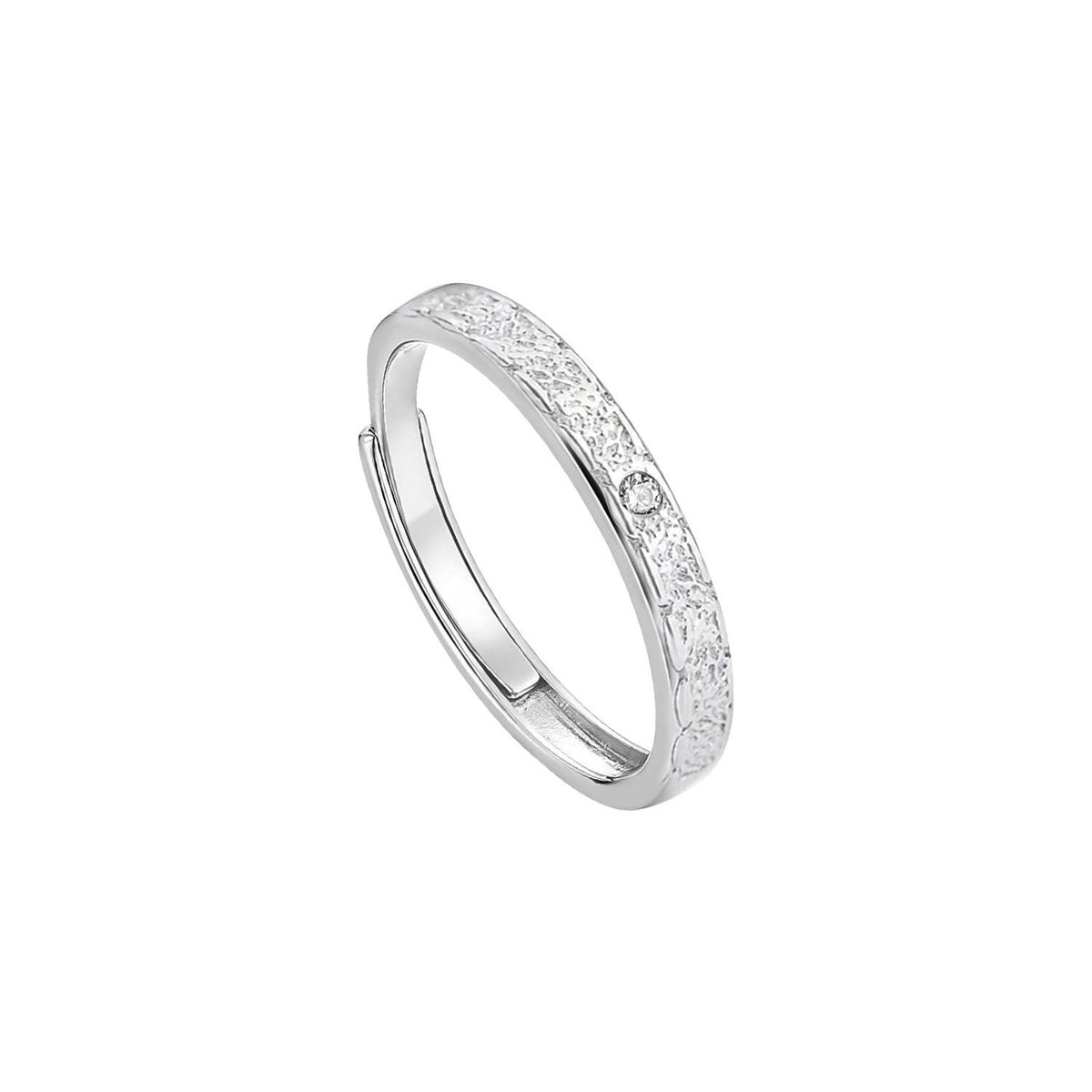 Bague élégante pour femme avec texture fine et cristal