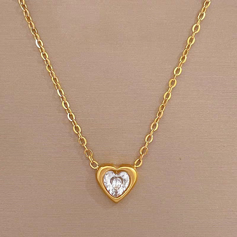 Collier pour femme avec pendentif cœur en cristal