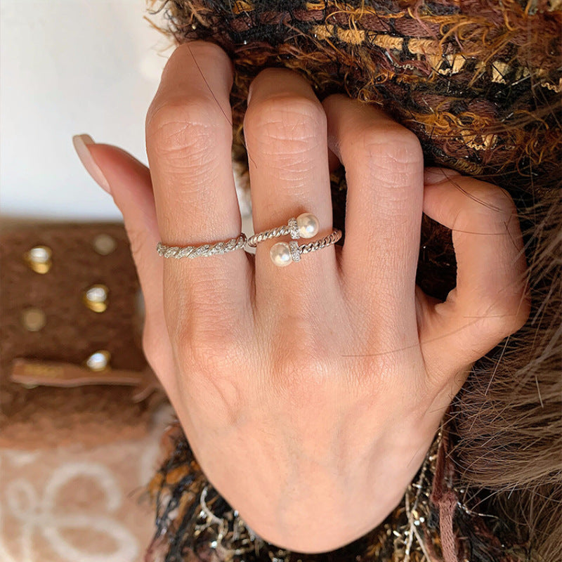 Bague pour femme avec perles et zircons