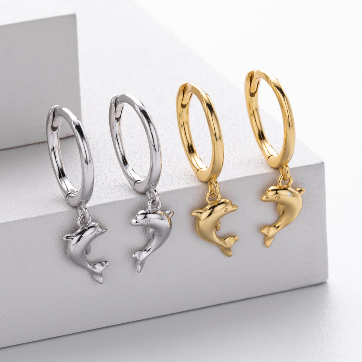 Boucles d'oreilles pendantes dauphin en argent sterling 925