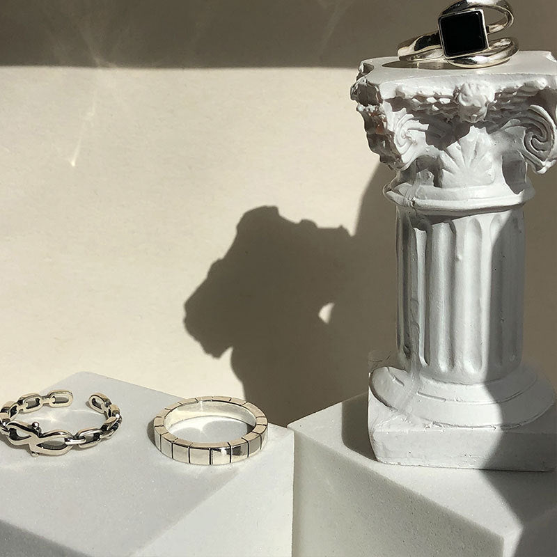 Bague ouverte pour femme avec design de chaîne innovant
