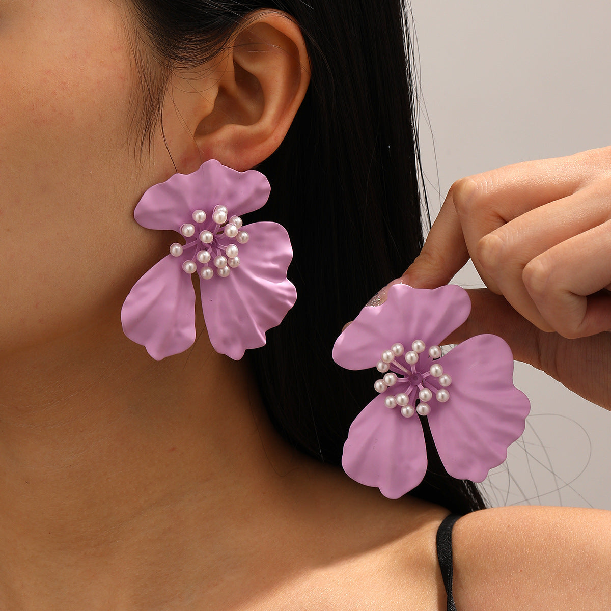 Clips d'oreilles pour femme motif floral avec perles
