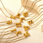 Collier pour femme avec pendentif lettre moderne en acier inoxydable