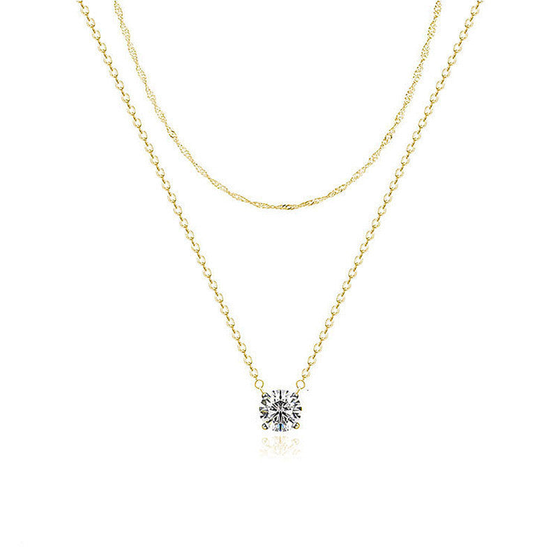 Collier doré superposé
