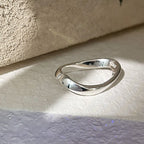 Bracelet moderne et minimaliste pour femme